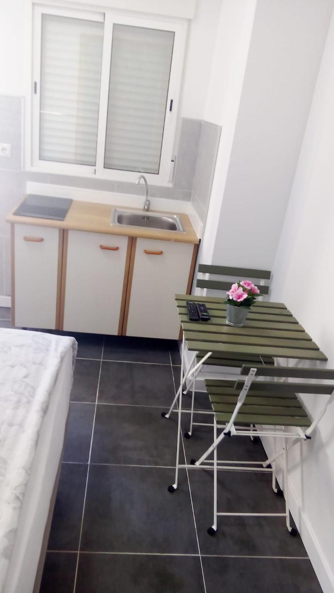Estudio Encantador Cerca Del Carrefour Rosaleda 1 Màlaga Exteriér fotografie